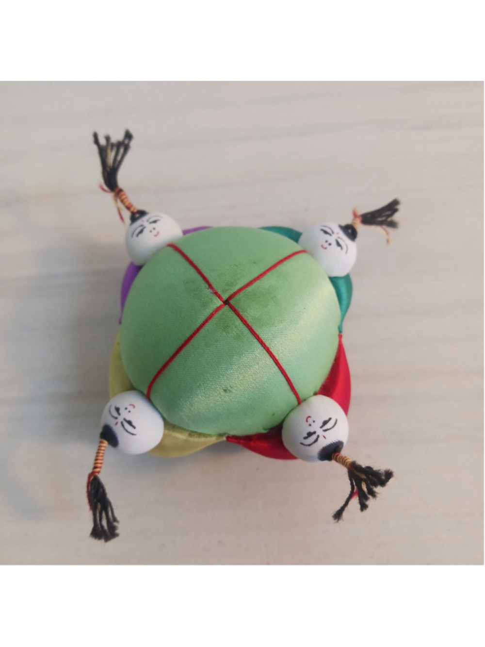 VTG Oriental Chinese Asian Green Round Silk Pin Cushion W/ 4 Dolls Figurines
